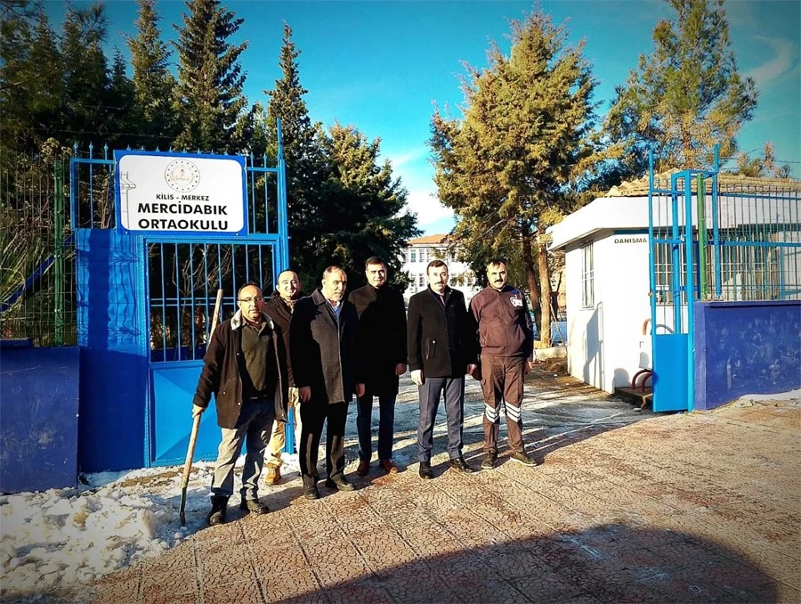 A&ccedil;ıkg&ouml;z, kar ve buzlanmaya karşı okulları yerinde inceledi
