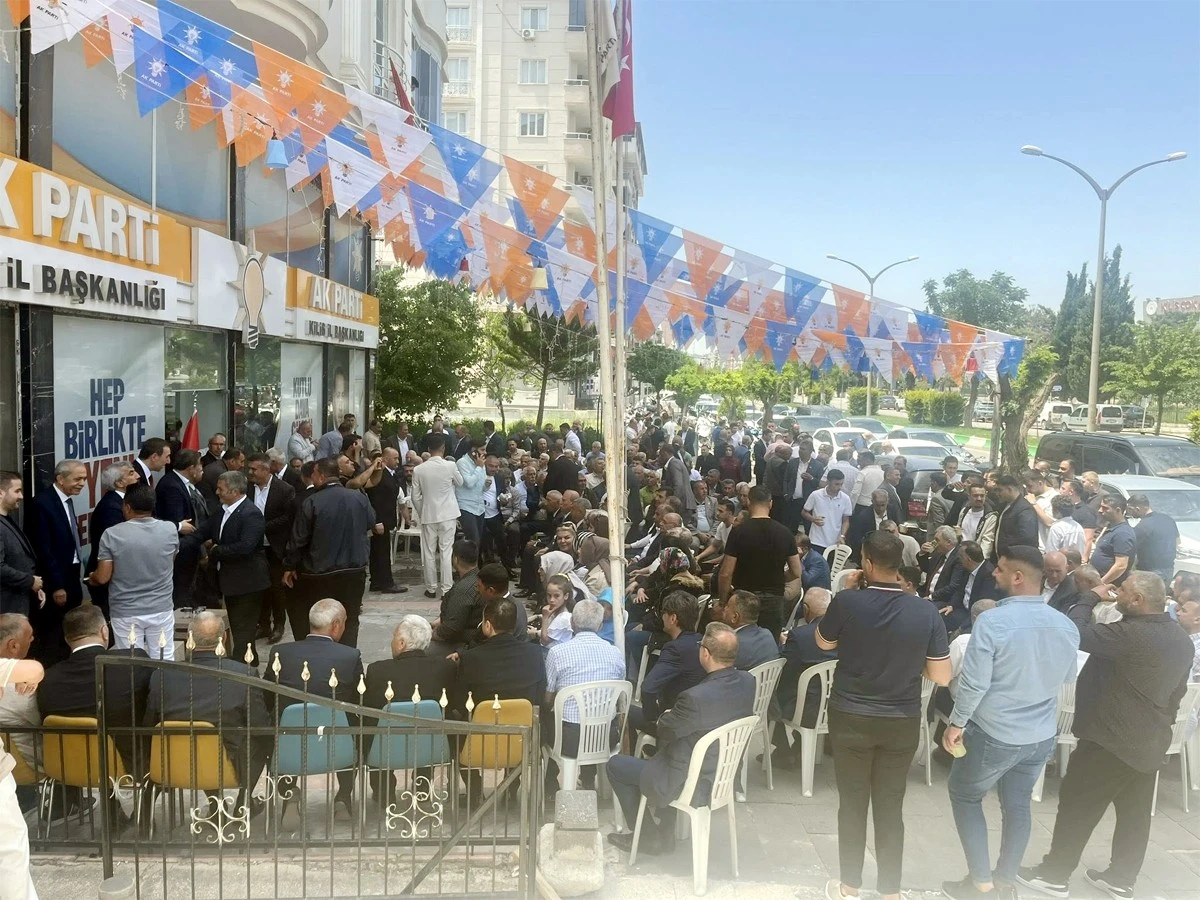 AK Parti'de bayramlaşma 