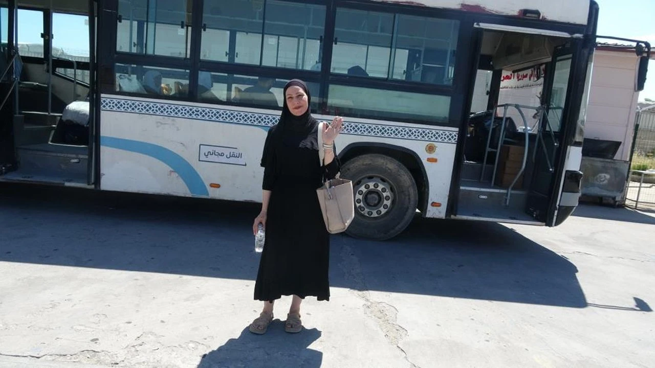 Suriyeli sığınmacıların g&ouml;n&uuml;ll&uuml; geri d&ouml;n&uuml;şleri bayramın 3'&uuml;nc&uuml; g&uuml;n&uuml;nde de s&uuml;r&uuml;yor