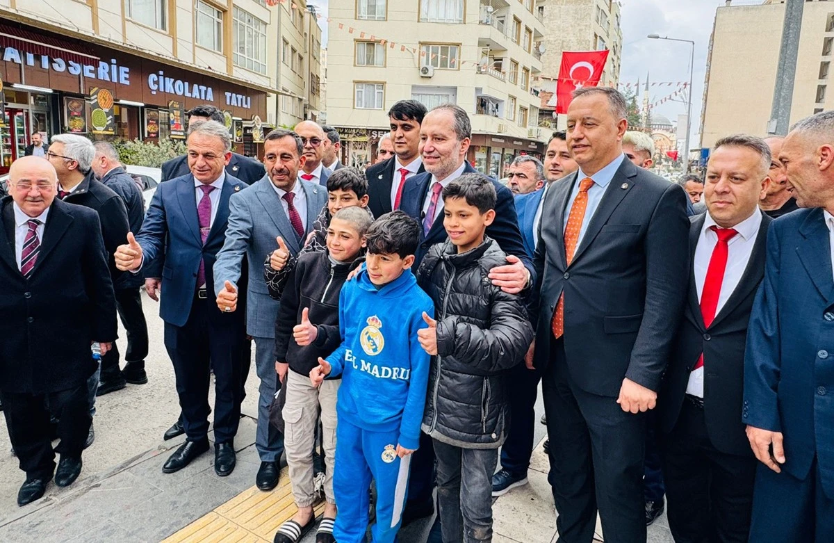Yeniden Refah Partisi Genel Başkanı Fatih Erbakan'a Kilis&rsquo;te yoğun ilgi