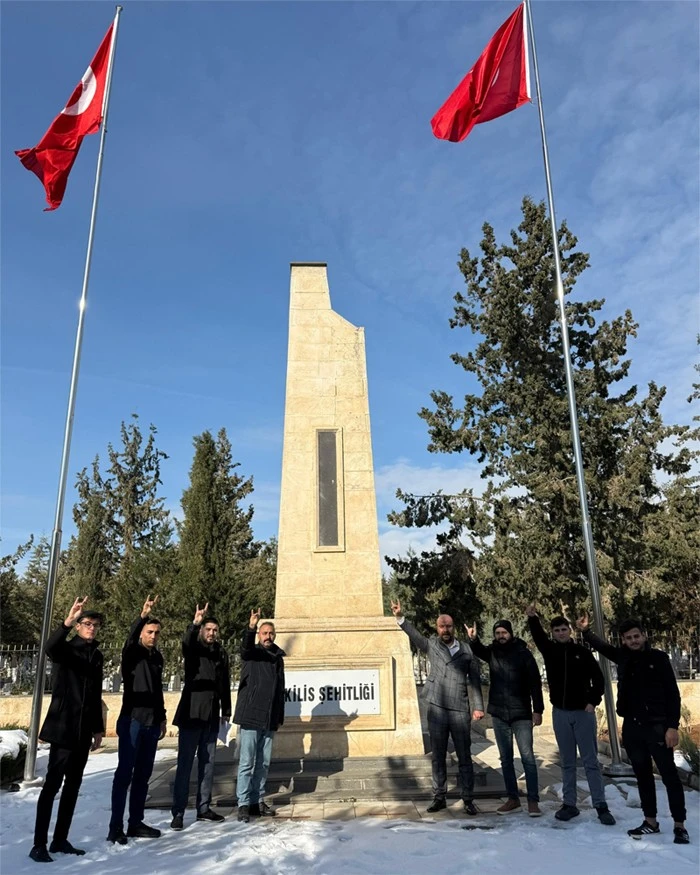 Zafer Partisi Kilis İl Teşkilatı&rsquo;ndan Şehitlikte mesaj: &ldquo;Bu s&uuml;re&ccedil; &ccedil;&ouml;z&uuml;m s&uuml;reci değildir&rdquo;