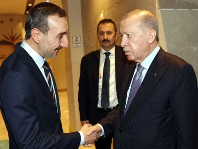 AK Parti Kilis İl Başkanı Serhan Diyarbakırlı, Cumhurbaşkanı Erdoğan ile g&ouml;r&uuml;şt&uuml;