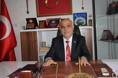 Alpdağ’dan kendini gazeteci sananlara sert cevap