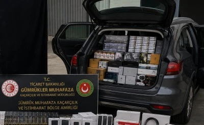 Ara&ccedil;ta &ccedil;ok sayıda g&uuml;mr&uuml;k ka&ccedil;ağı malzeme ele ge&ccedil;irildi