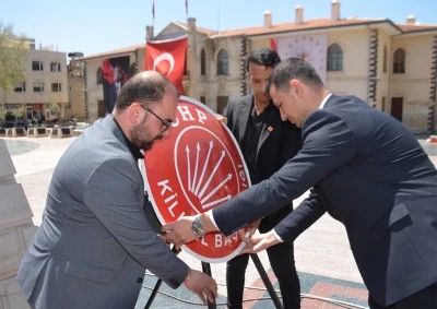 CHP Kilis İl Başkanlığı&rsquo;ndan 23 Nisan&rsquo;da alternatif &ccedil;elenk sunumu