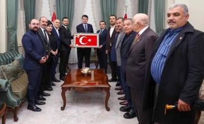 CHP Kilis İl &Ouml;rg&uuml;t&uuml; Vali &Ouml;mer Kalaylı&rsquo;ya hayırlı olsun dedi