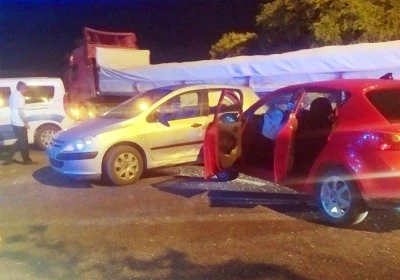 G&uuml;mr&uuml;k Yolunda Trafik Kazası: 4 Yaralı
