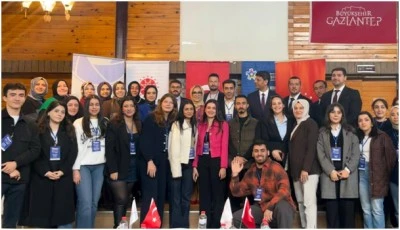 Gaziantep&rsquo;te &ldquo;Yapay Zek&acirc; &Ccedil;ağında Habercilik&rdquo; Gen&ccedil;lik Kampı d&uuml;zenlendi