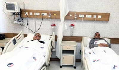 Hasta, doktoruna b&ouml;breğini verdi