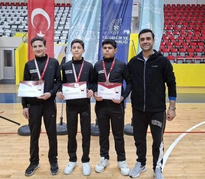 İmam Hatipli &ouml;ğrencilerden b&uuml;y&uuml;k başarı