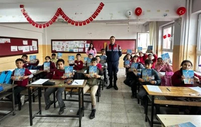 Jandarmadan &Ouml;ğrencilere &Ccedil;evre ve Doğa Bilinci Eğitimi