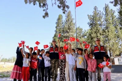 Jandarmadan &ouml;ğrencilere vatan sevgisi temalı eğitim