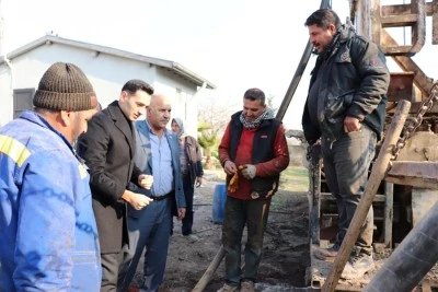 Kaymakam Kaya, Yeniyapan K&ouml;y&uuml; İlkokulunda Sondaj &Ccedil;alışmasını İnceledi
