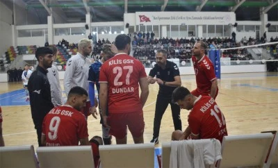 Kilis Gen&ccedil;lik Spor Voleybol Takımı Şampiyonluk Yolunda Emin Adımlarla İlerliyor