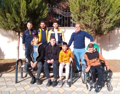 Kilis İl Sağlık M&uuml;d&uuml;rl&uuml;ğ&uuml;nden &ouml;zel &ouml;ğrencilere anlamlı eğitim