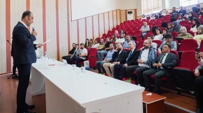 Kilis K&uuml;lt&uuml;r Derneği &ldquo;Kilis&rsquo;in Tarihi Dokusu ve Coğrafi Karakteri&rdquo; başlıklı konferans d&uuml;zenledi