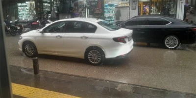 Kilis&rsquo;te aniden bastıran dolu ve yağmur etkili oldu