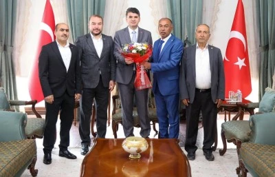 Kilis&rsquo;te D&uuml;nya &Ccedil;ift&ccedil;iler G&uuml;n&uuml; kapsamında Vali Kalaylı&rsquo;ya ziyaret