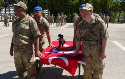 Kilis'te engelli gen&ccedil;ler temsili askerlik yaptı