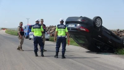 Kilis'te feci kaza! Otomobil defalarca takla attı: 5 yaralı