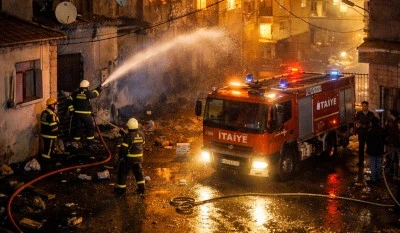 Kilis&rsquo;te Gece Saatlerinde K&uuml;&ccedil;&uuml;k &Ccedil;aplı Yangın