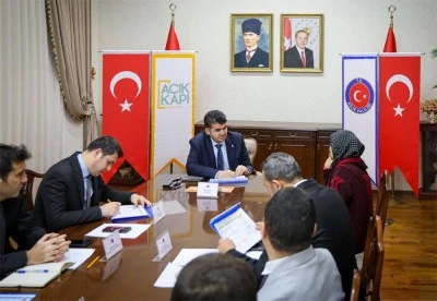 Kilis&rsquo;te Halk G&uuml;n&uuml; buluşması: Vali Kalaylı vatandaşları dinledi