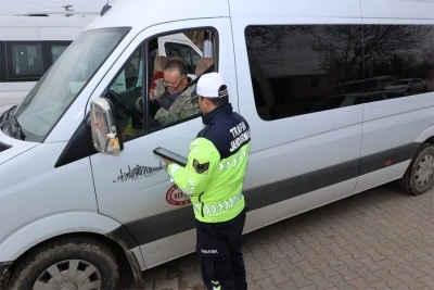 Kilis&rsquo;te okul servis ara&ccedil;larına jandarmadan sıkı denetim