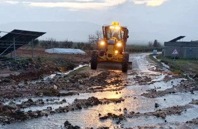 Kilis&rsquo;te sel sonrası k&ouml;ylerde yoğun &ccedil;alışma! İl &Ouml;zel İdaresi sahada