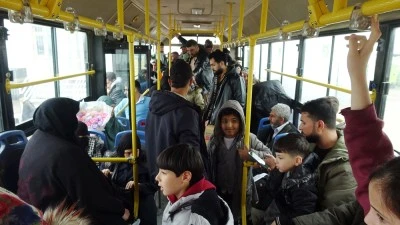 Kilis'te Suriyelilerin g&ouml;n&uuml;ll&uuml; geri d&ouml;n&uuml;şleri hızlandı