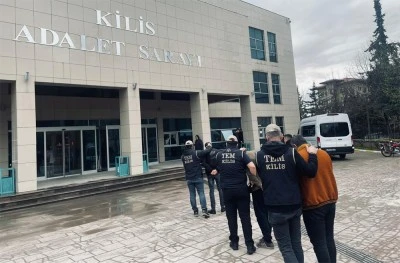 Kilis&rsquo;te ter&ouml;r operasyonu! 3 ş&uuml;pheli yakalandı, 2&rsquo;si tutuklandı