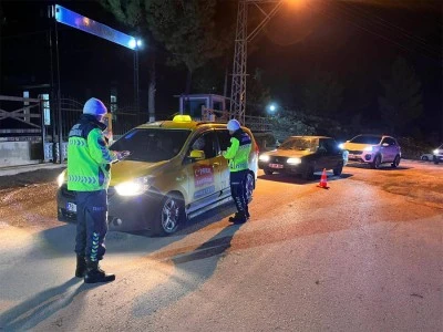Kilis&rsquo;te trafik jandarmasından alkol denetimleri s&uuml;r&uuml;yor