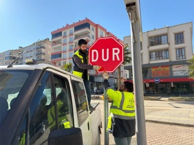 Kilis&rsquo;te y&ouml;n levhaları yenilendi