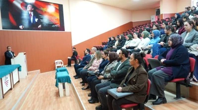 KİY&Uuml;'de  &ldquo;İstiklal Marşı&rsquo;nın Kabul&uuml; ve Mehmet Akif Ersoy&rdquo; başlıklı konferans d&uuml;zenlendi