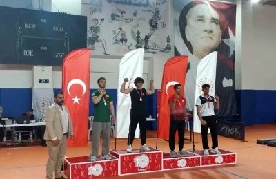 KİY&Uuml;&rsquo;l&uuml; &ouml;ğrencilerden YURTLİG Bilek G&uuml;reşi T&uuml;rkiye Şampiyonası&rsquo;nda b&uuml;y&uuml;k başarı