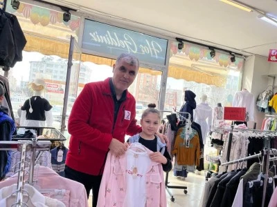 Kızılay&rsquo;dan hem &ccedil;ocuklara hem esnafa destek