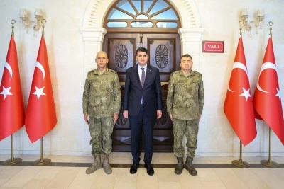 Komutanlardan Vali Kalaylı&rsquo;ya ziyaret