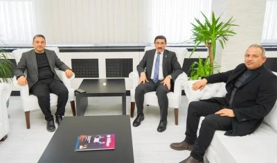 Memur-Sen Rekt&ouml;r Akman&rsquo;la g&ouml;r&uuml;şt&uuml;