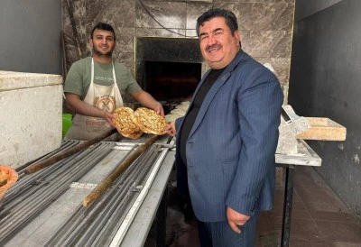 MHP Musabeyli İl&ccedil;e Başkanı Hasan Polat, esnafları ziyaret ederek sorunlarını dinledi