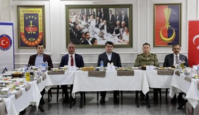 Milletvekili Demir, protokol ve il genel meclisi &uuml;yeleriyle iftar sofrasında buluştu