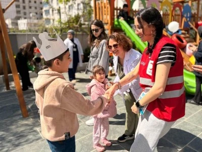 Miniklerin bayram sevincine Kızılay ortak oldu