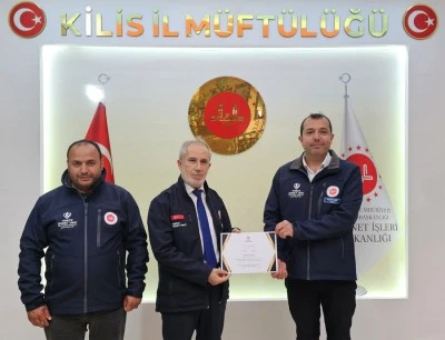 M&uuml;ft&uuml; Bozkurt&rsquo;tan T&uuml;rkiye Diyanet Vakfı&rsquo;na kurban bağışı 
