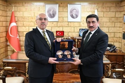 Rekt&ouml;r Akman&rsquo;dan Kahramanmaraş S&uuml;t&ccedil;&uuml; İmam &Uuml;niversitesine ziyaret