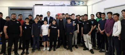 &ldquo;Sanayide emek, y&uuml;rekte vatan: 19 Mayıs ve T&uuml;rk Gen&ccedil;liği&rdquo;