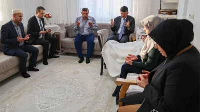 Şehidimiz Hasan &Ouml;z&uuml;berk, şehadet yıl d&ouml;n&uuml;m&uuml;ndedualarla anıldı