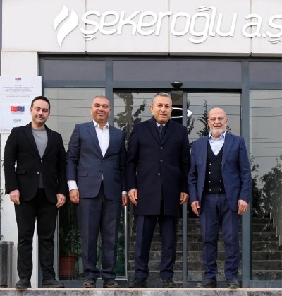  Şekeroğlu&rsquo;ndan Vali Şahin&rsquo;e Duygusal Veda