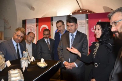 Seramik sanat&ccedil;ısı K&uuml;bra Yiğitel&rsquo;den tarihi miras yorumlaması