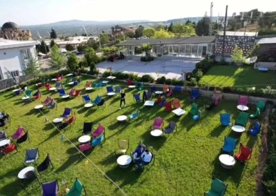 Seyir Tepe Cafe m&uuml;şterilerine hizmet vermeye devam ediyor