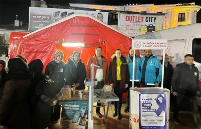 S&ouml;ylemez, Cumhuriyet Meydanı&rsquo;ndaki Standı Ziyaret Etti