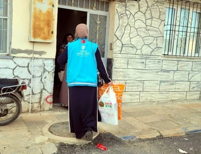 TDV Kilis Kadın Kolları G&ouml;n&uuml;ll&uuml;lerinden yetim kıza destek