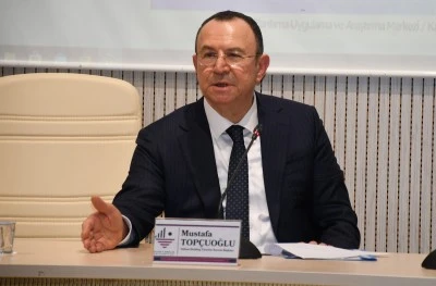  Top&ccedil;uoğlu, Kilis&rsquo;te &uuml;niversitelilerle buluştu: Hayallerinizi y&uuml;ksek tutun, asla vazge&ccedil;meyin